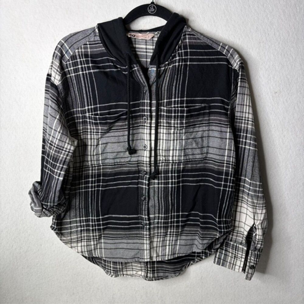 SO black plaid hooded button front grunge style lightweight flannel shirt size S